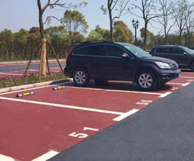 寧波機(jī)場(chǎng)透水混凝土停車場(chǎng),停車位